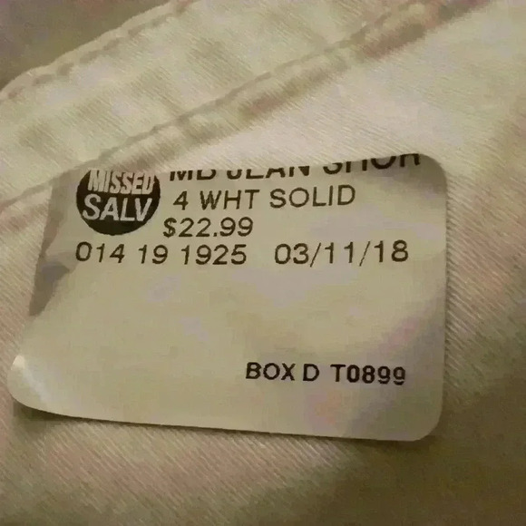 mossimo Denim Short Size: 2 White - Picture 2 of 3